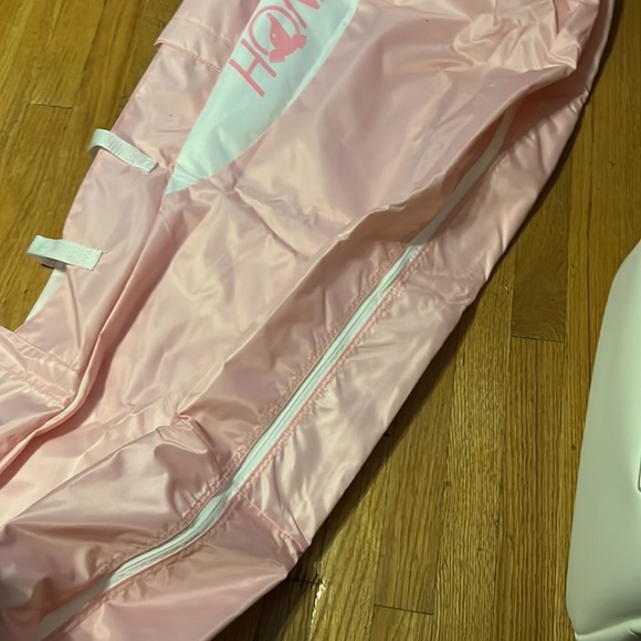 New Honma LTD Edition 65th Anniversary Sakura Blossom Duffel & Golf Cover Set - Picture 14 of 17